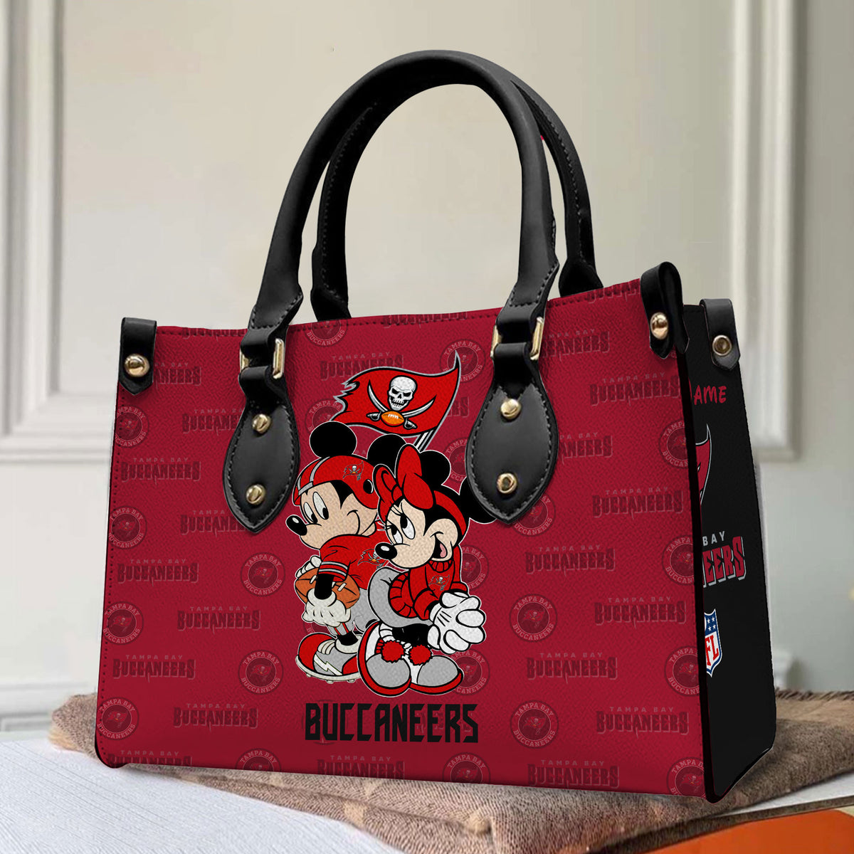 Tampa Bay Buccaneers Personalized Leather Hand Bag BB109