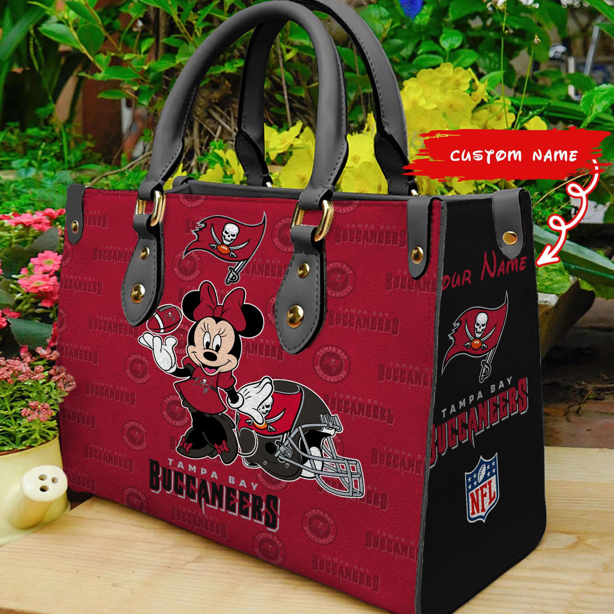 Tampa Bay Buccaneers Personalized Leather Hand Bag BB377