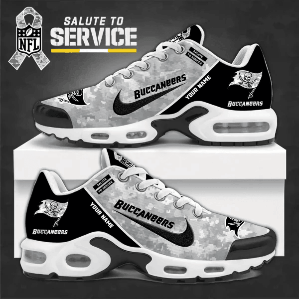 SPTBGTN562-Tampa Bay Buccaneers Personalized Plus Sneakers