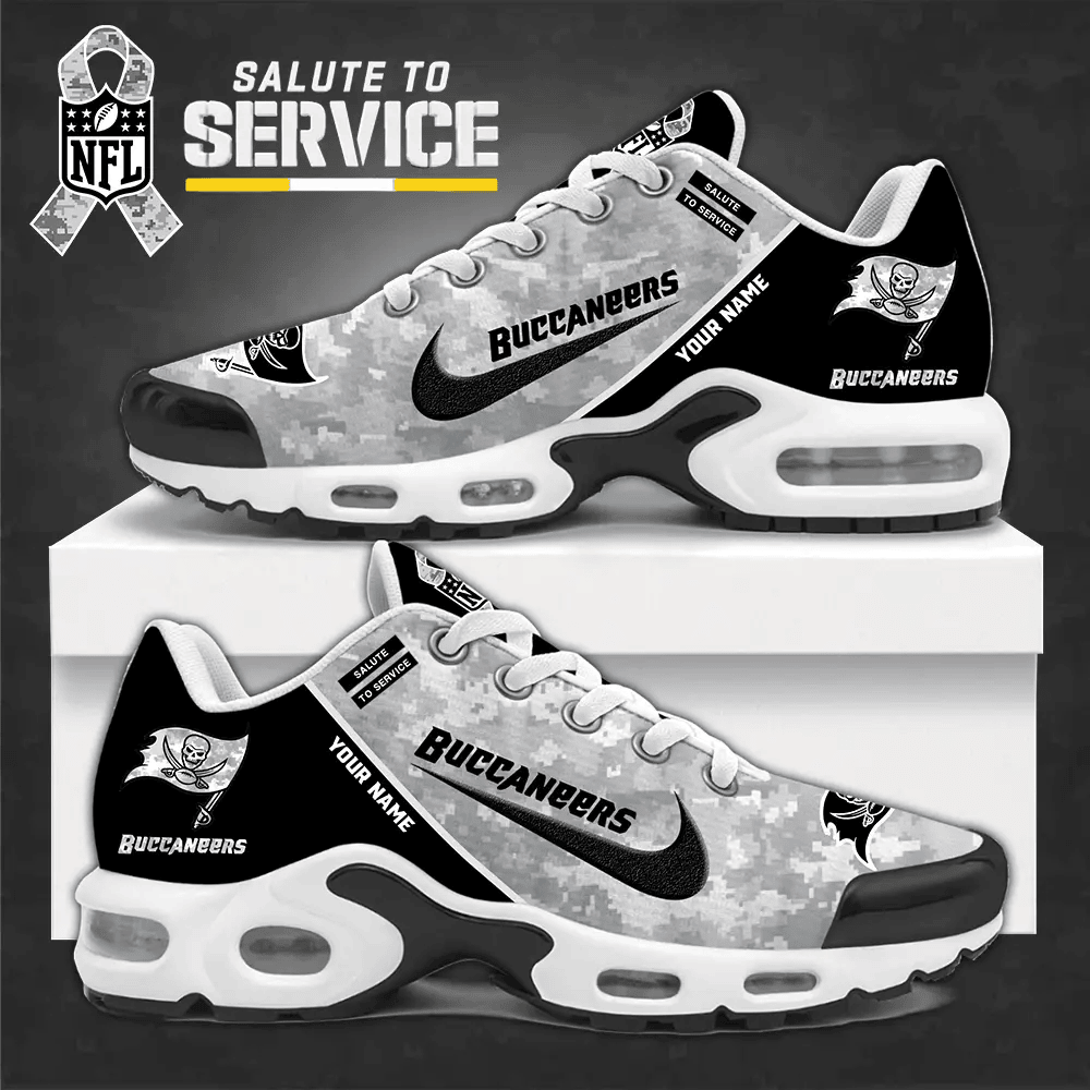 SPTBGTN562-Tampa Bay Buccaneers Personalized Plus Sneakers